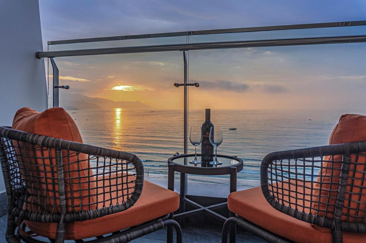 Le Sands Oceanfront Danang Hotel Exterior foto