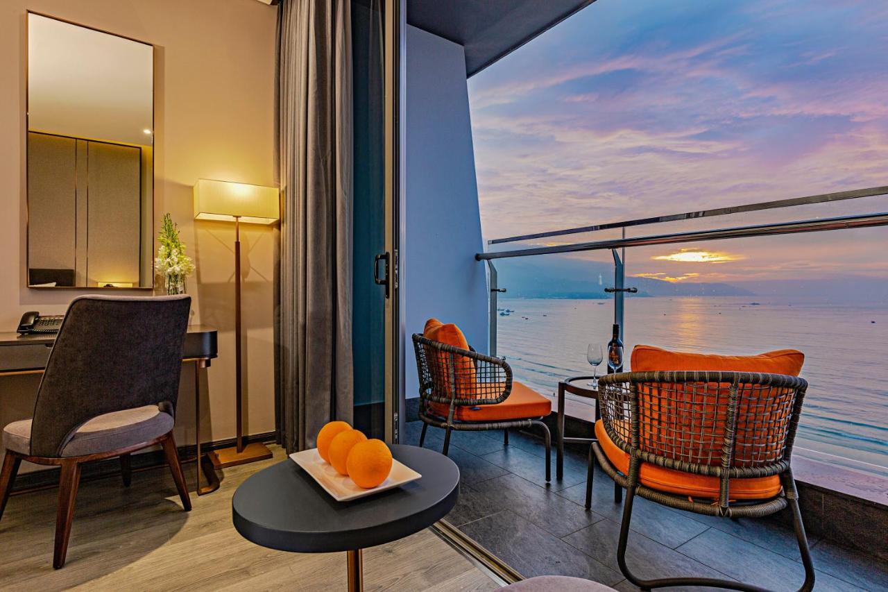 Le Sands Oceanfront Danang Hotel Exterior foto
