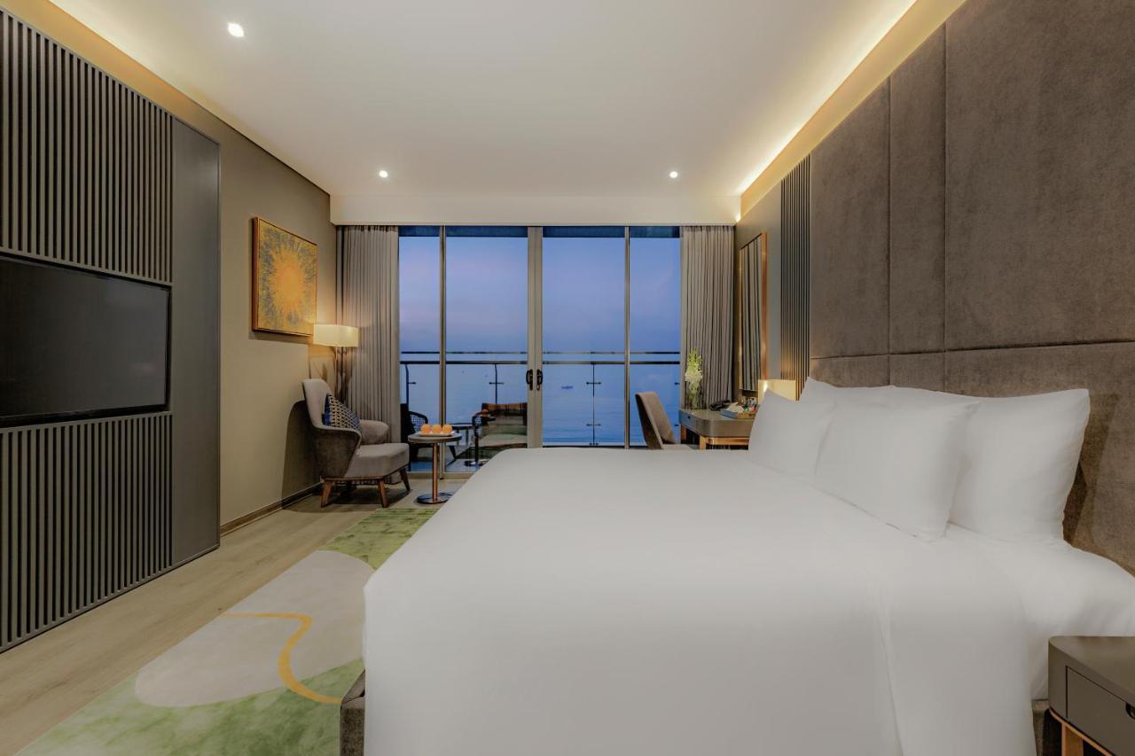 Le Sands Oceanfront Danang Hotel Exterior foto