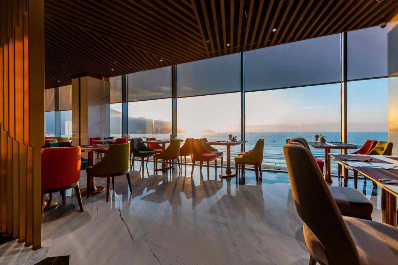 Le Sands Oceanfront Danang Hotel Exterior foto